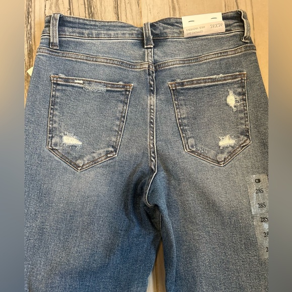 Willow & Root High Rise Cropped Jean - Picture 4 of 12